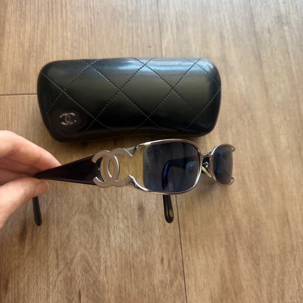 CHANEL Vintage Black and Silver CC Sunglasses with Lambskin Quilted Chanel Case